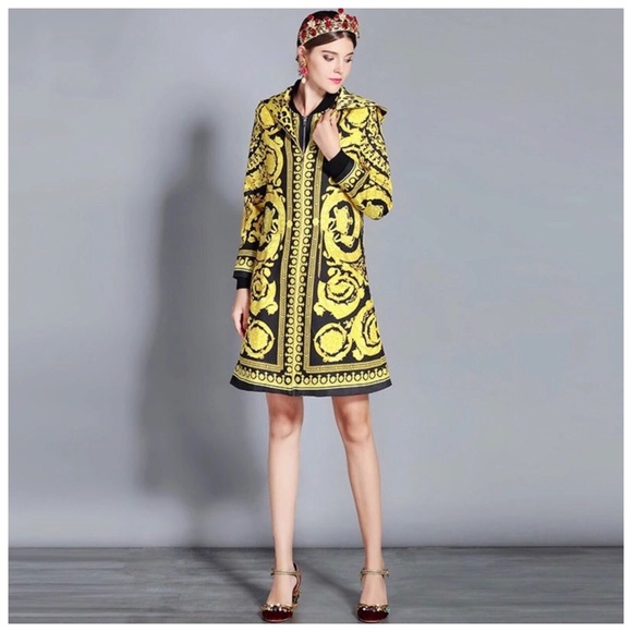 🍂 The Valentina Venetian Hooded Ornate Jacket - Picture 2 of 8